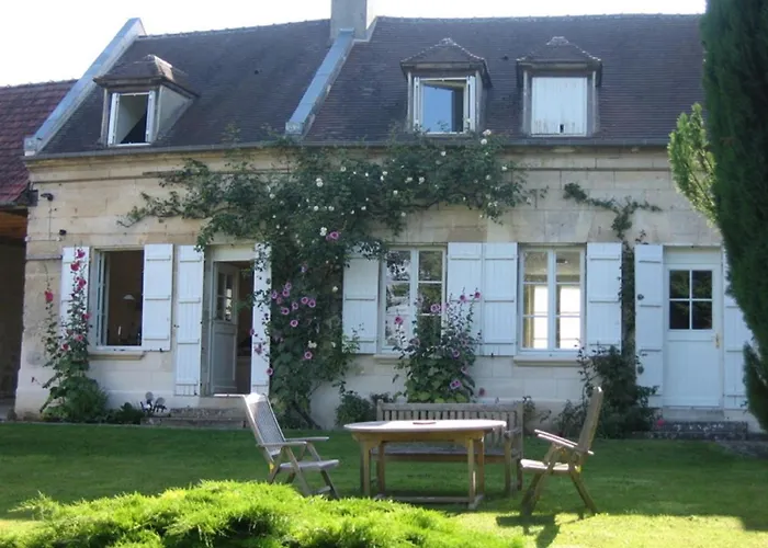 Vakantiehuis Modern Mansion In With Private Garden