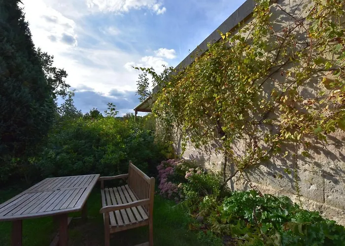 Vakantiehuis Modern Mansion In With Private Garden